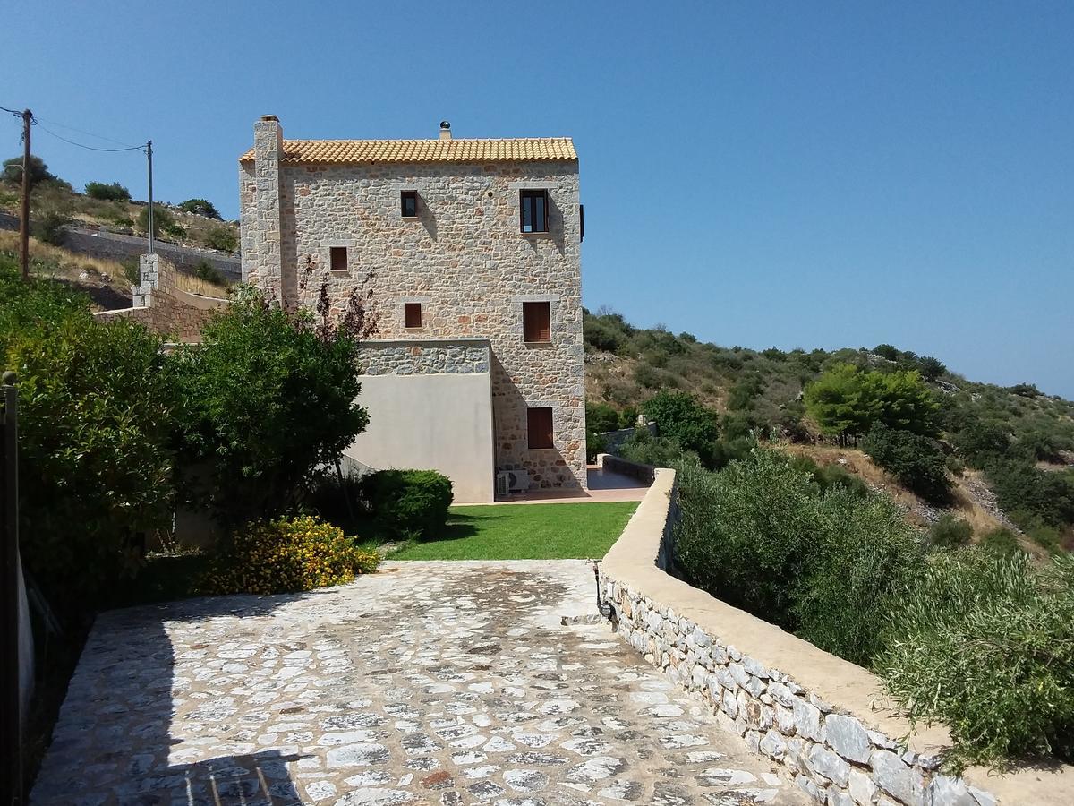 Sophia Limeni View Hotel Areopoli Bagian luar foto