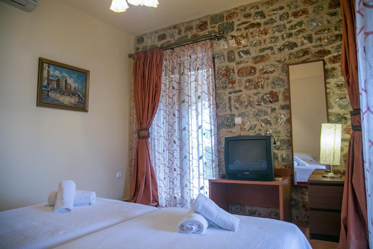 Sophia Limeni View Hotel Areopoli Bagian luar foto