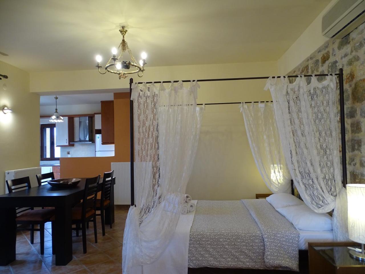 Sophia Limeni View Hotel Areopoli Bagian luar foto