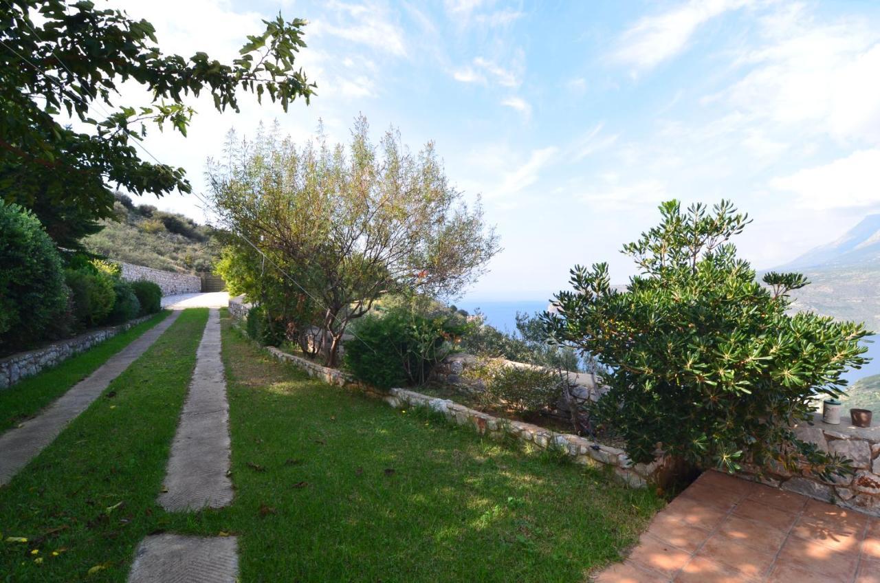 Sophia Limeni View Hotel Areopoli Bagian luar foto