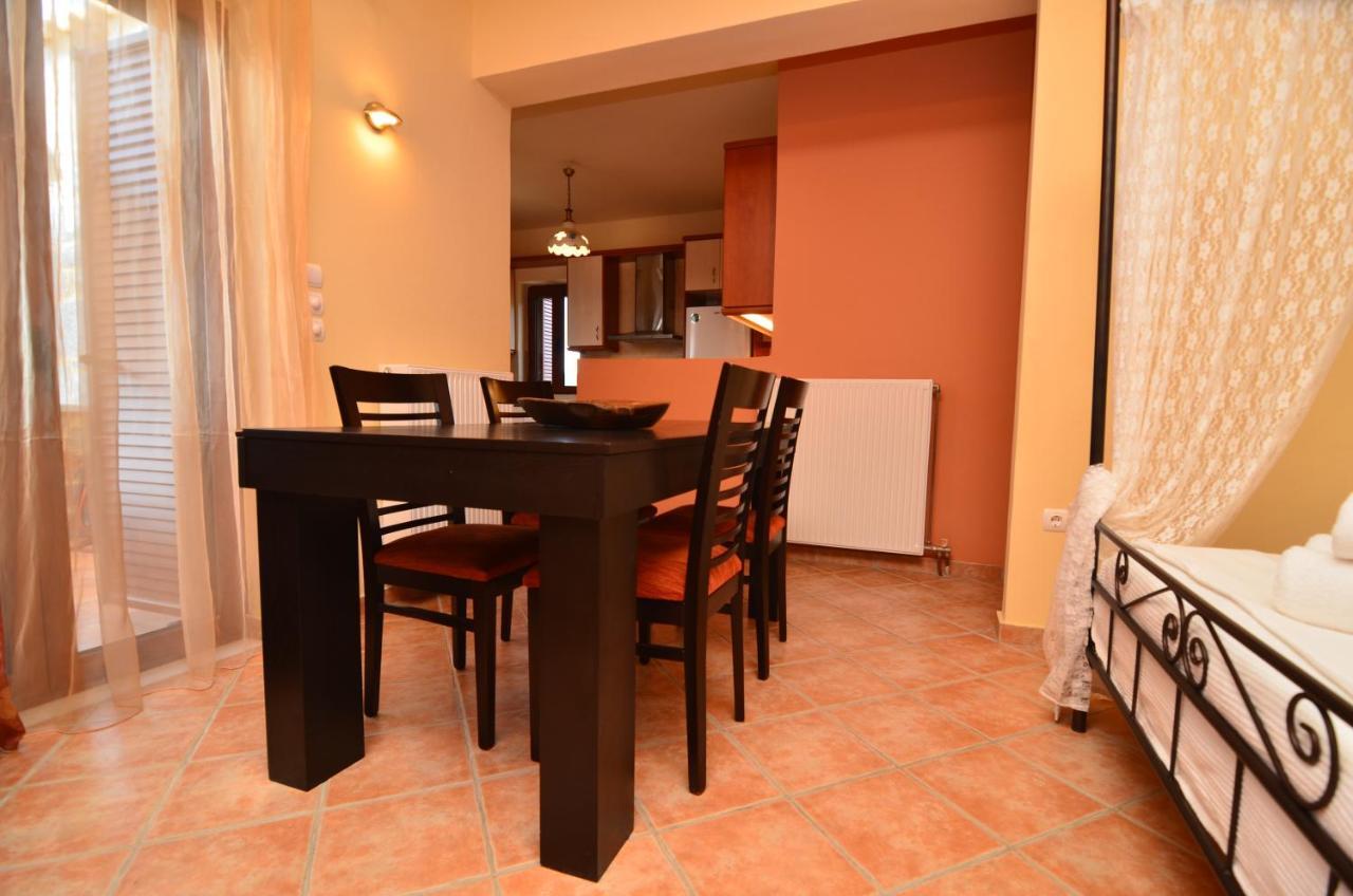 Sophia Limeni View Hotel Areopoli Bagian luar foto