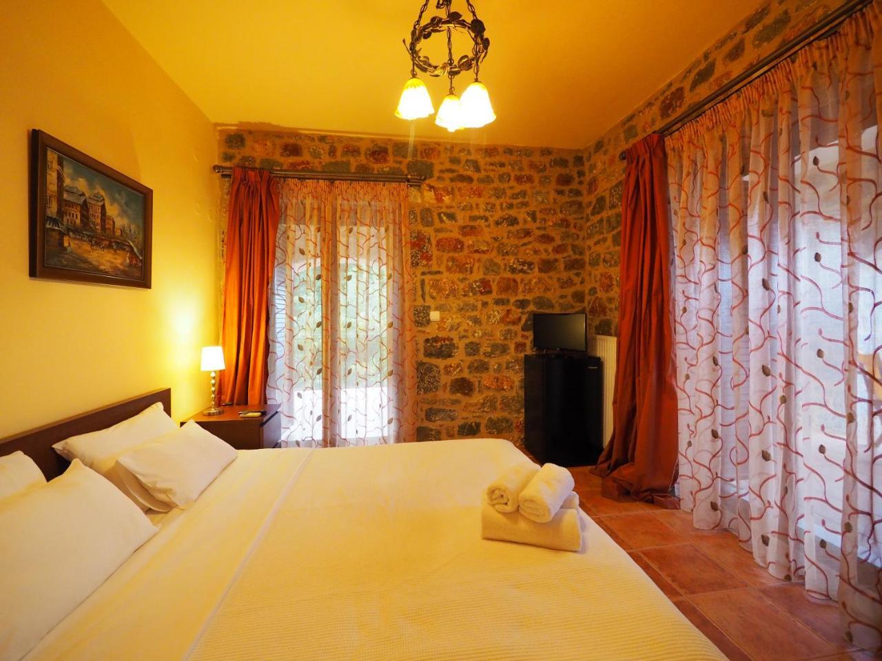 Sophia Limeni View Hotel Areopoli Bagian luar foto