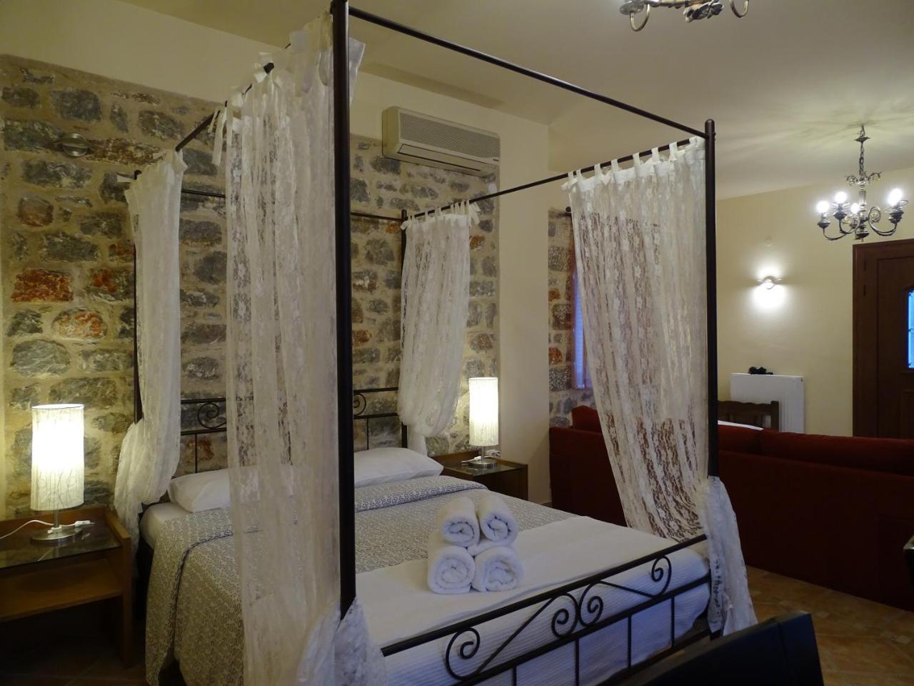 Sophia Limeni View Hotel Areopoli Bagian luar foto